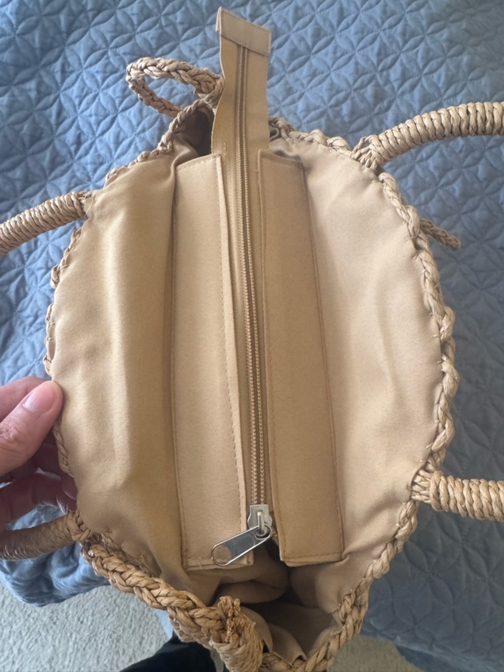 Round Woven Straw Crossbody Bag in Natural - Picture 4 of 4